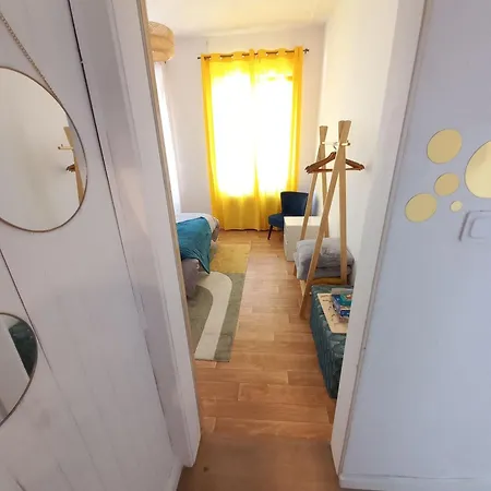 Charming Duplex In Heart Of *