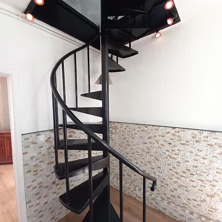 公寓 Charming Duplex In Heart Of