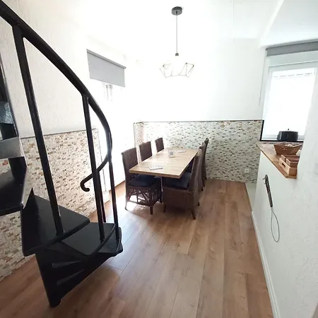 Charming Duplex In Heart Of 公寓 *